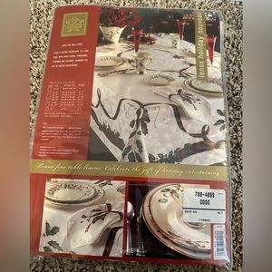 Lenox Holiday Nouveau Oval Tablecloth - Christmas Tablecloth